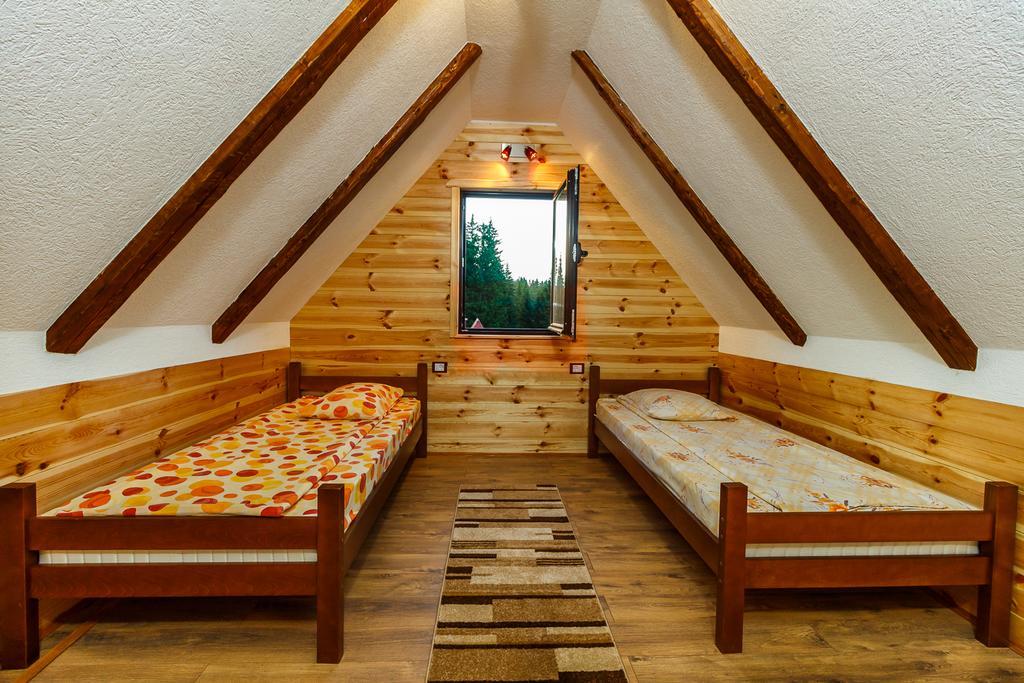 Hostel Highlander Zabljak  Exterior photo